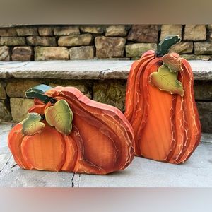 🍁 Wooden Pumpkin Fall Decor Accents Set Two/2 painted wood pumpkins NEW!